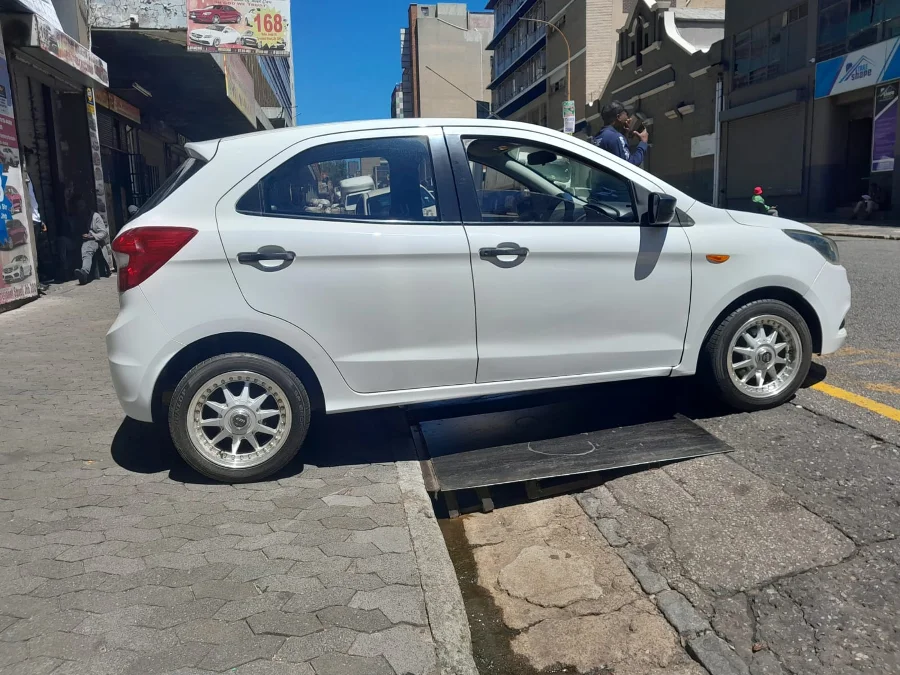 Used 2017 Ford Figo 1.4 Ambiente - Carmart Auto Dealer Used 2017 Ford Figo 1.4 Ambiente - Carmart Auto Dealer