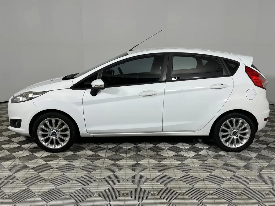 Used 2013 Ford Fiesta 5-door 1.4 Ambiente - WeBuyCars Richmond