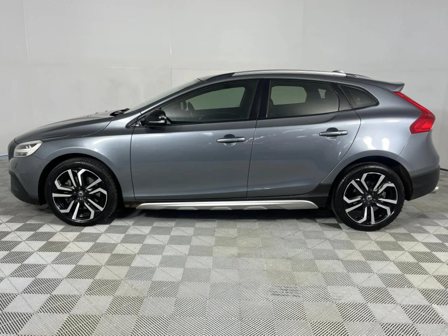Used 2018 Volvo V40 Cross Country T4 Inscription auto - WeBuyCars Silverlakes