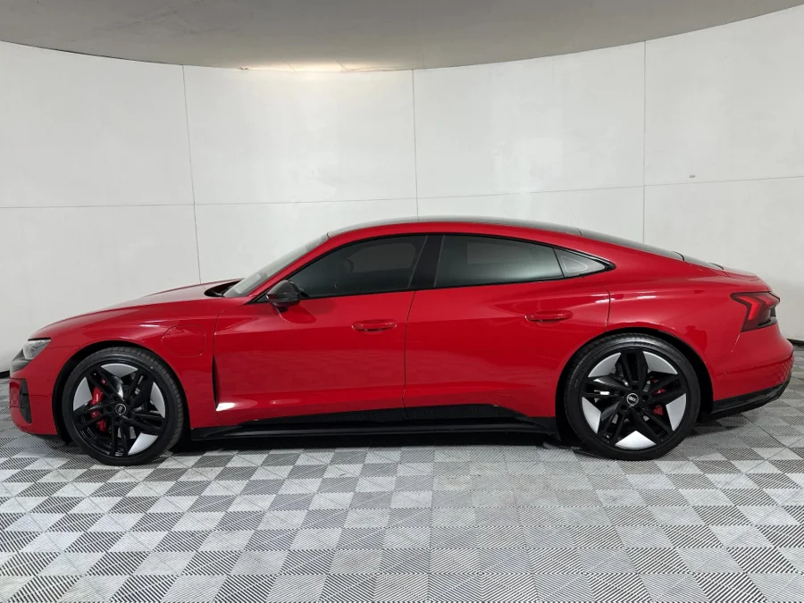 Used 2022 Audi RS e-tron GT quattro - WeBuyCars Midstream