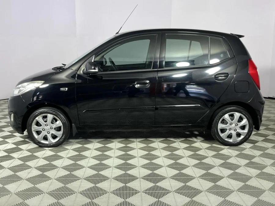 Used 2016 Hyundai i10 1.1 Motion auto - WeBuyCars Montana