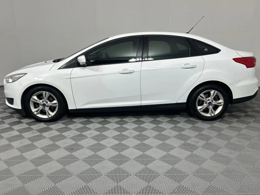 Used 2017 Ford Focus sedan 1.0T Ambiente - WeBuyCars Richmond