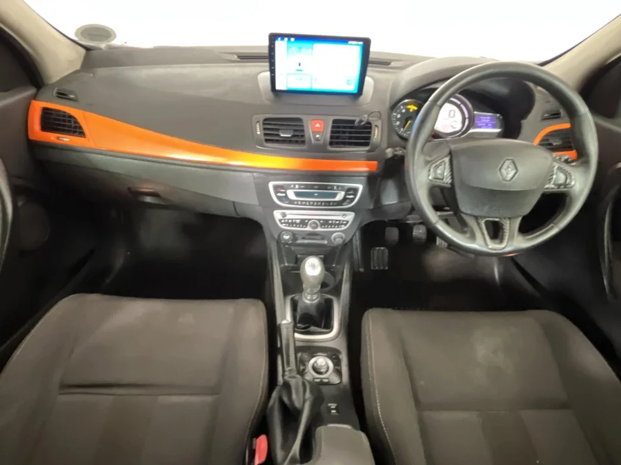 Used 2009 Renault Megane 1.6dCi Dynamique - WeBuyCars JHB South