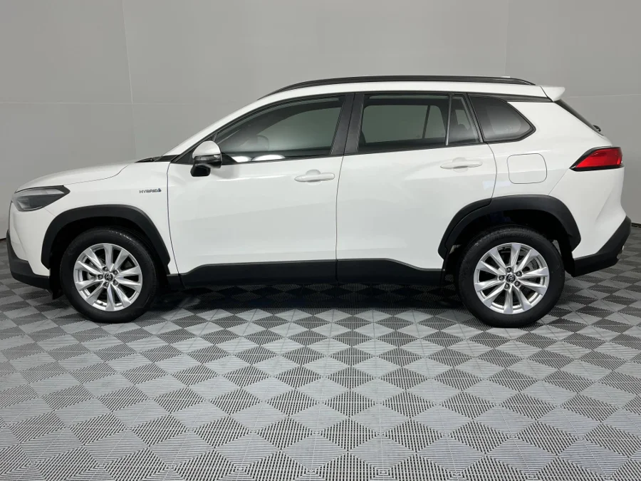 Used 2022 Toyota Corolla Cross 1.8 Hybrid XS - WeBuyCars Montana