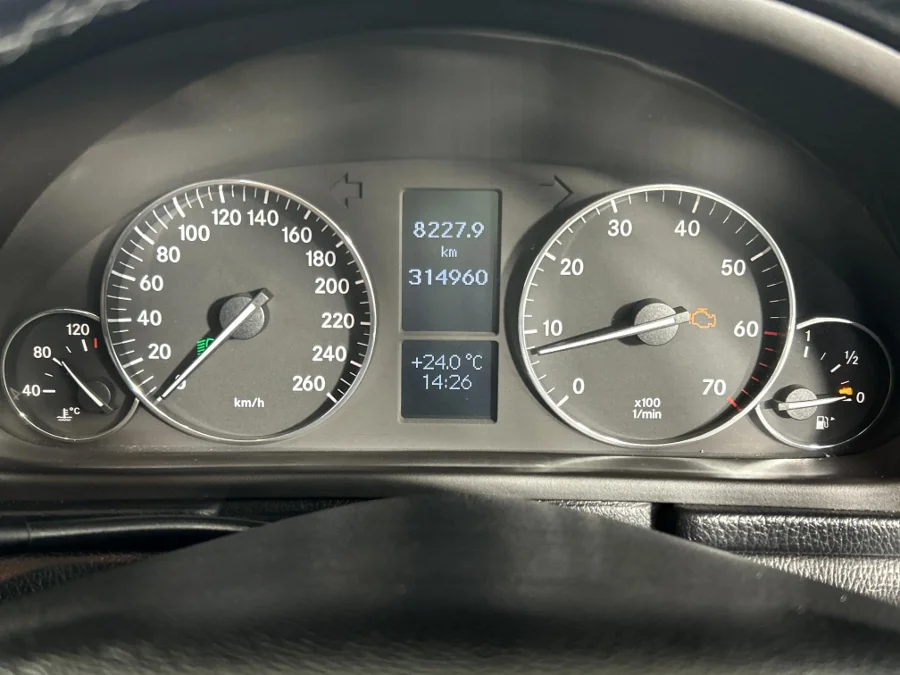 Used 2005 Mercedes-Benz C-Class C230 Kompressor Sports Coupé Evolution - WeBuyCars Richmond