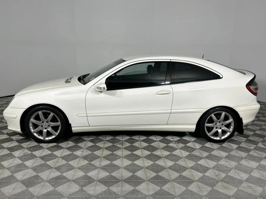 Used 2005 Mercedes-Benz C-Class C230 Kompressor Sports Coupé Evolution - WeBuyCars Richmond