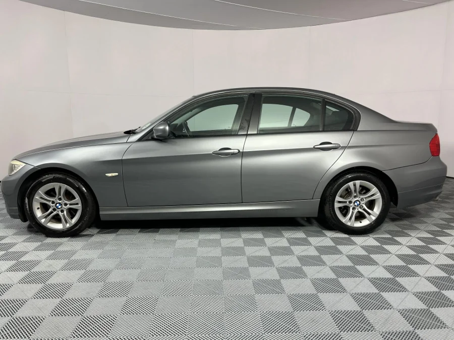 Used 2011 BMW 3 Series 320i auto - WeBuyCars Brackenfell Cape Town Used 2011 BMW 3 Series 320i auto - WeBuyCars Brackenfell Cape Town