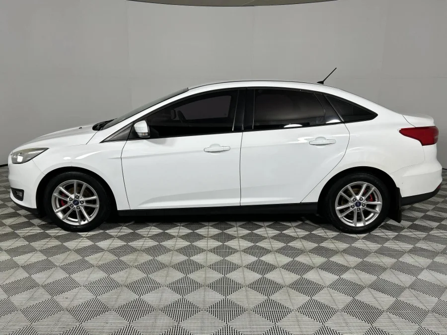 Used 2016 Ford Focus sedan 1.0T Trend auto - WeBuyCars Richmond