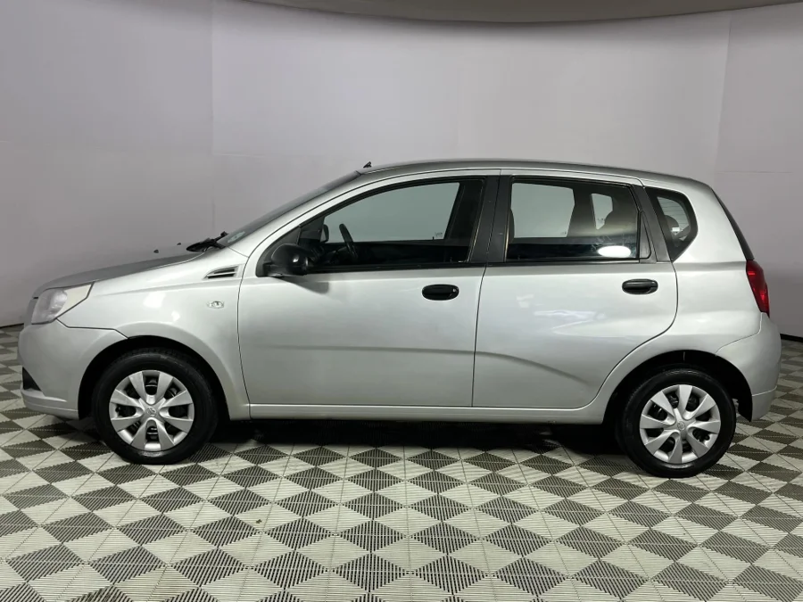 Used 2016 Chevrolet Aveo hatch 1.6 L - WeBuyCars Durban Used 2016 Chevrolet Aveo hatch 1.6 L - WeBuyCars Durban