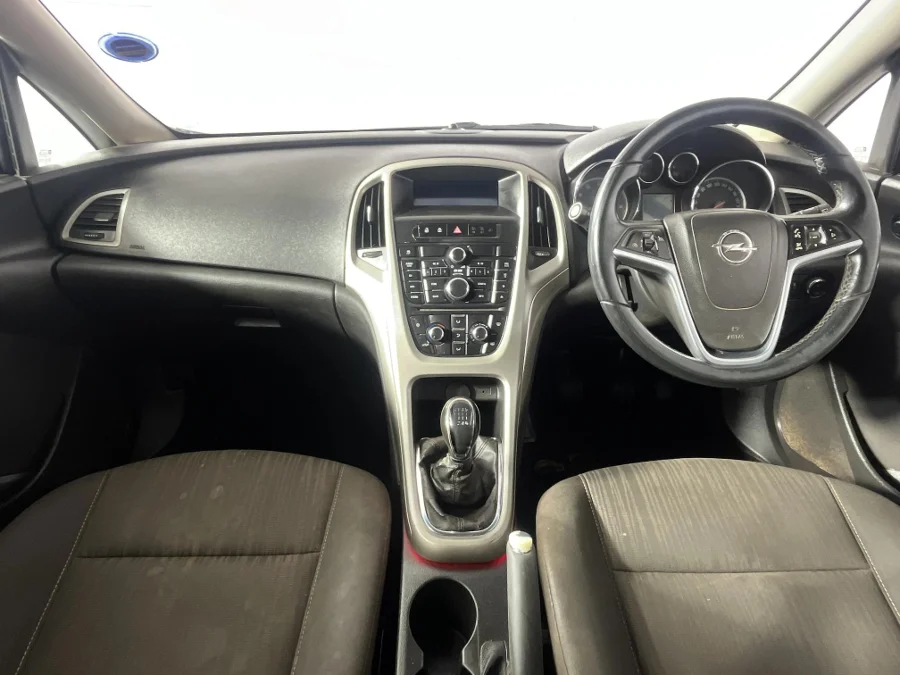 Used 2010 Opel Astra hatch 1.4 Turbo Enjoy - WeBuyCars Rustenburg