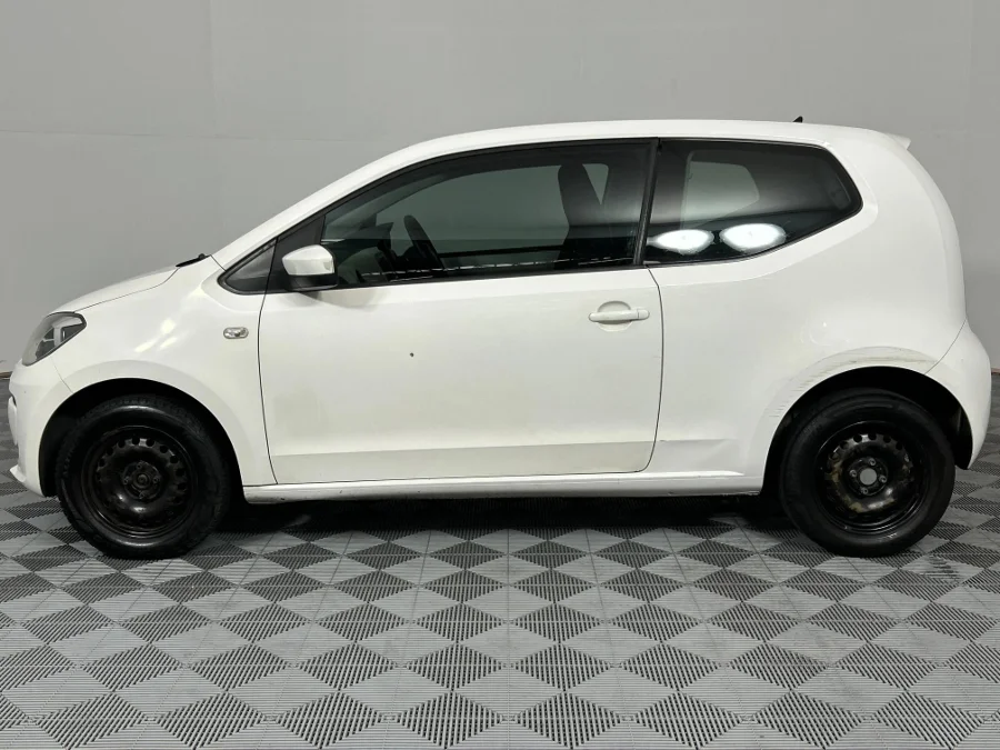 Used 2015 Volkswagen up! club up! 3-door 1.0 - WeBuyCars Richmond Used 2015 Volkswagen up! club up! 3-door 1.0 - WeBuyCars Richmond