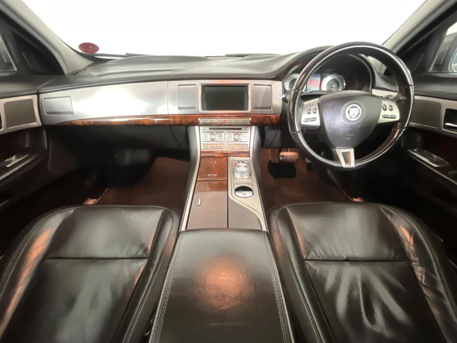 Used 2008 Jaguar XF 4.2 Premium Luxury - WeBuyCars JHB South