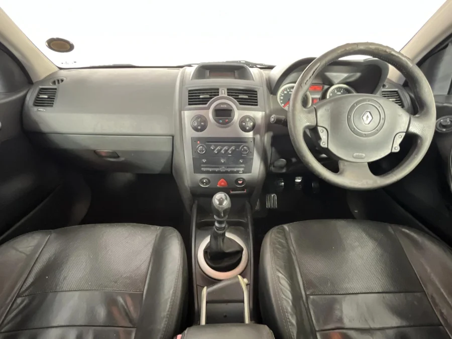 Used 2006 Renault Megane Mégane 2.0 Dynamique+ 5-door - WeBuyCars George