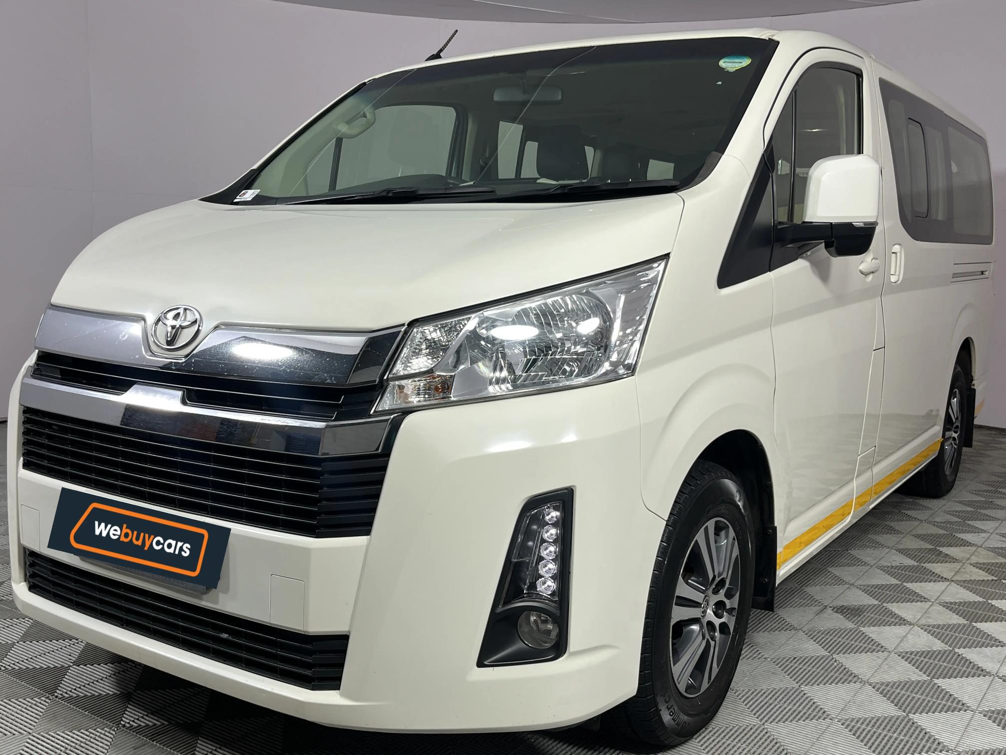 Used 2022 Toyota Quantum 2.8 LWB bus 11-seater GL