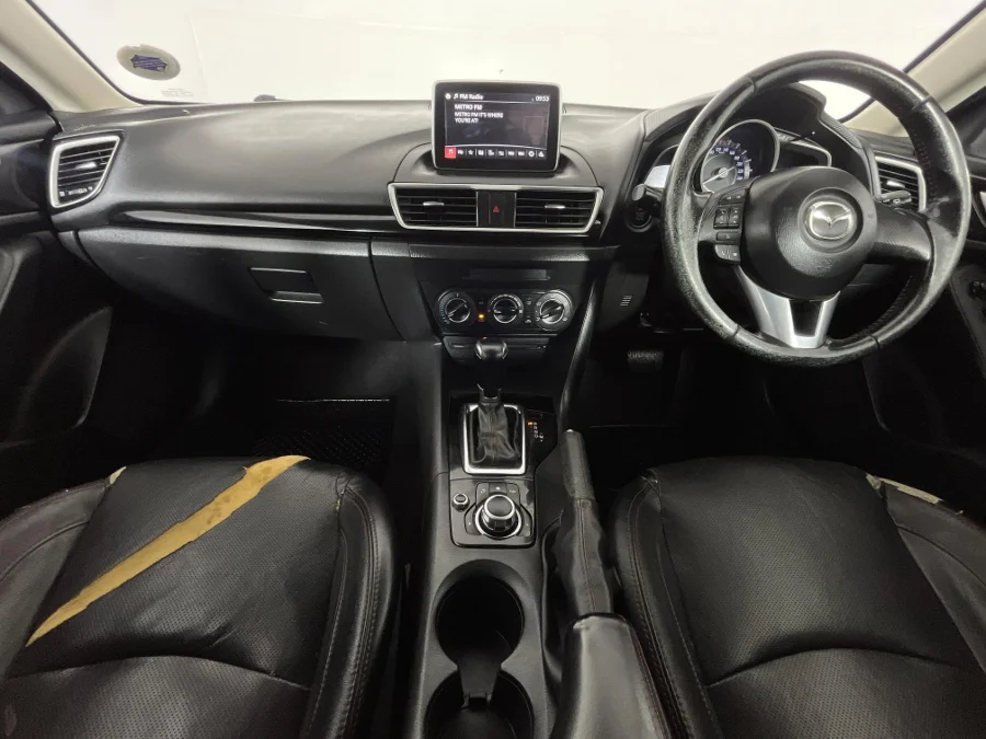 Used 2015 Mazda Mazda3 hatch 1.6 Dynamic auto - WeBuyCars Montana