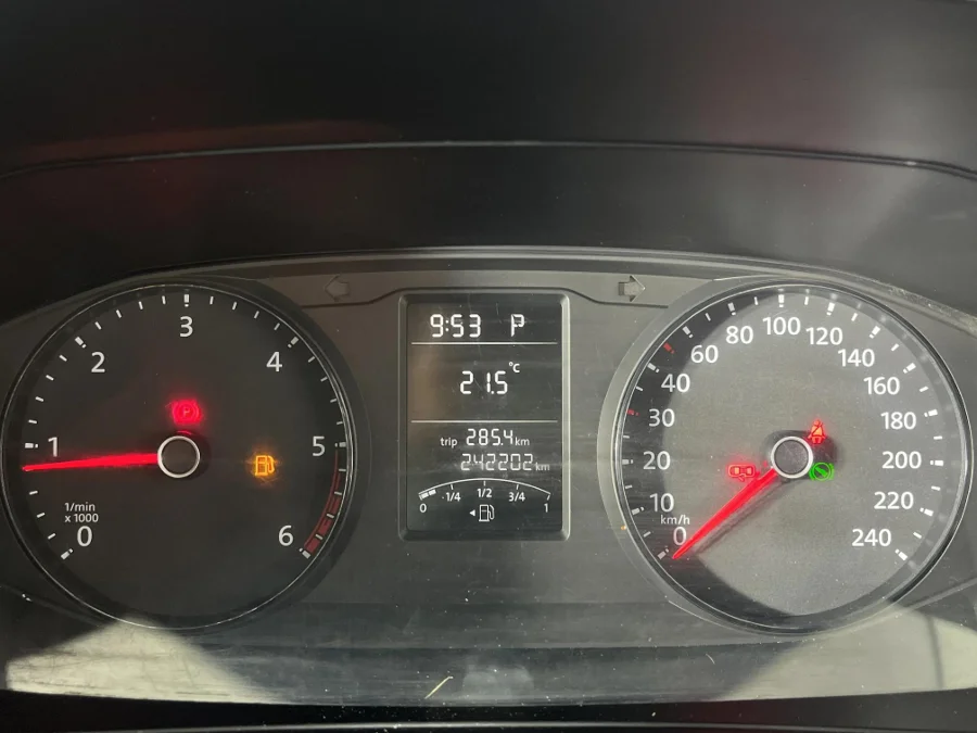 Used 2016 Volkswagen Kombi 2.0TDI SWB Trendline auto - WeBuyCars Rustenburg