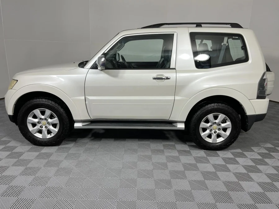 Used 2009 Mitsubishi Pajero 3-door 3.2DI-D GLS - WeBuyCars Montana