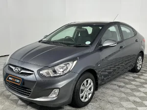 Used 2012 Hyundai Accent sedan 1.6 Fluid