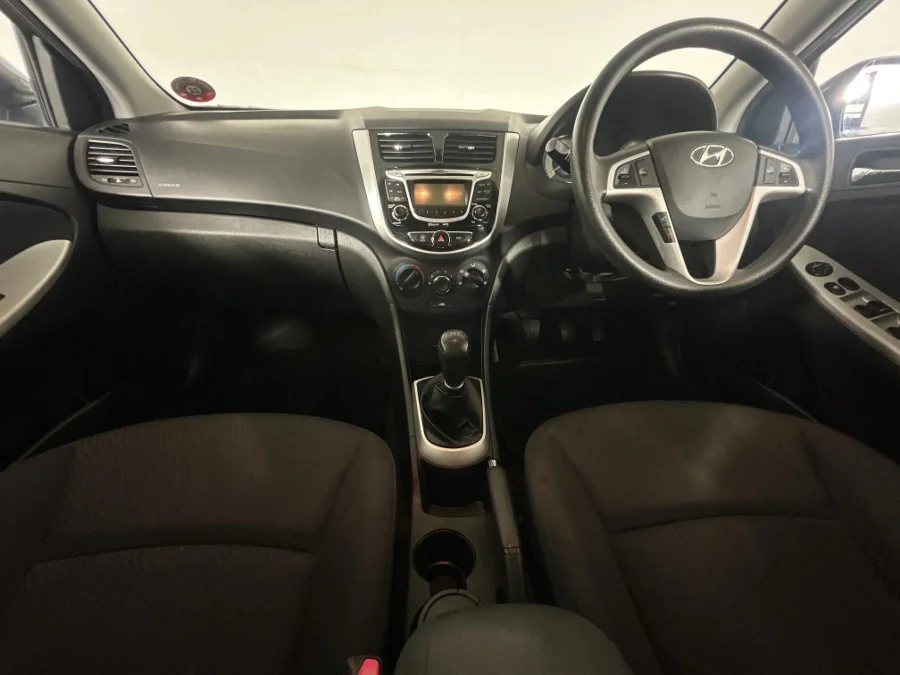 Used 2012 Hyundai Accent sedan 1.6 Fluid - WeBuyCars Lansdowne