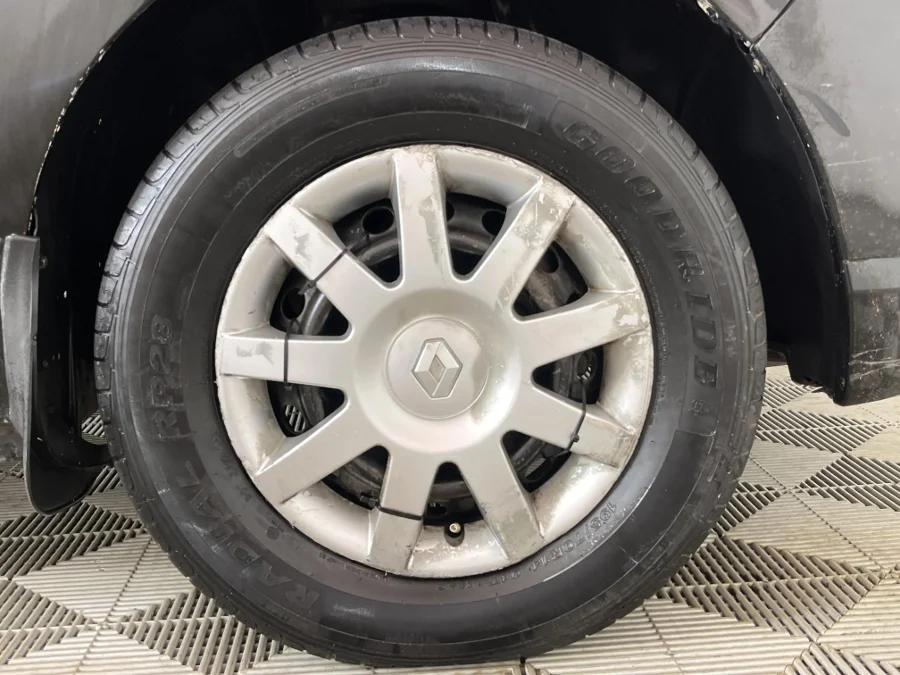 Used 2010 Renault Sandero 1.6 Expression+ Pack - WeBuyCars JHB South
