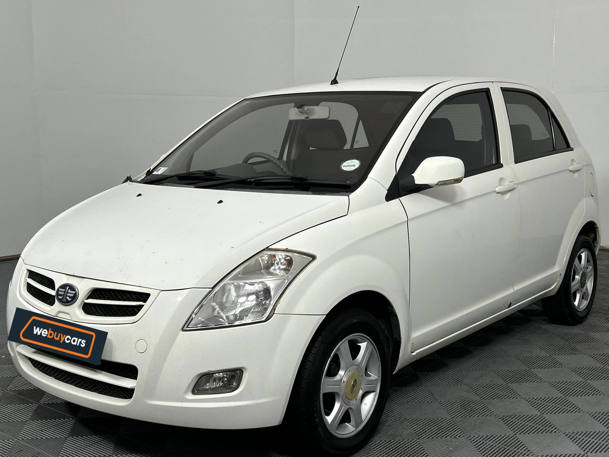 Used 2015 FAW V2 1.3 DLX