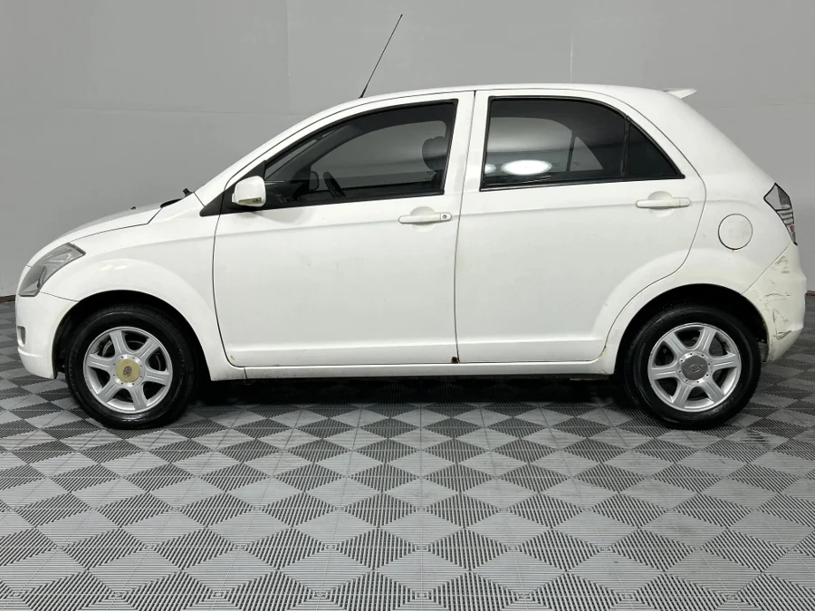 Used 2015 FAW V2 1.3 DLX - WeBuyCars Richmond