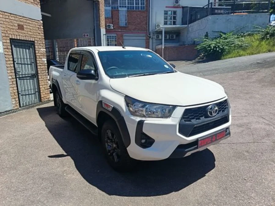 Used 2024 Toyota Hilux 2.4GD-6 4x4 SR - Private Seller Used 2024 Toyota Hilux 2.4GD-6 4x4 SR - Private Seller