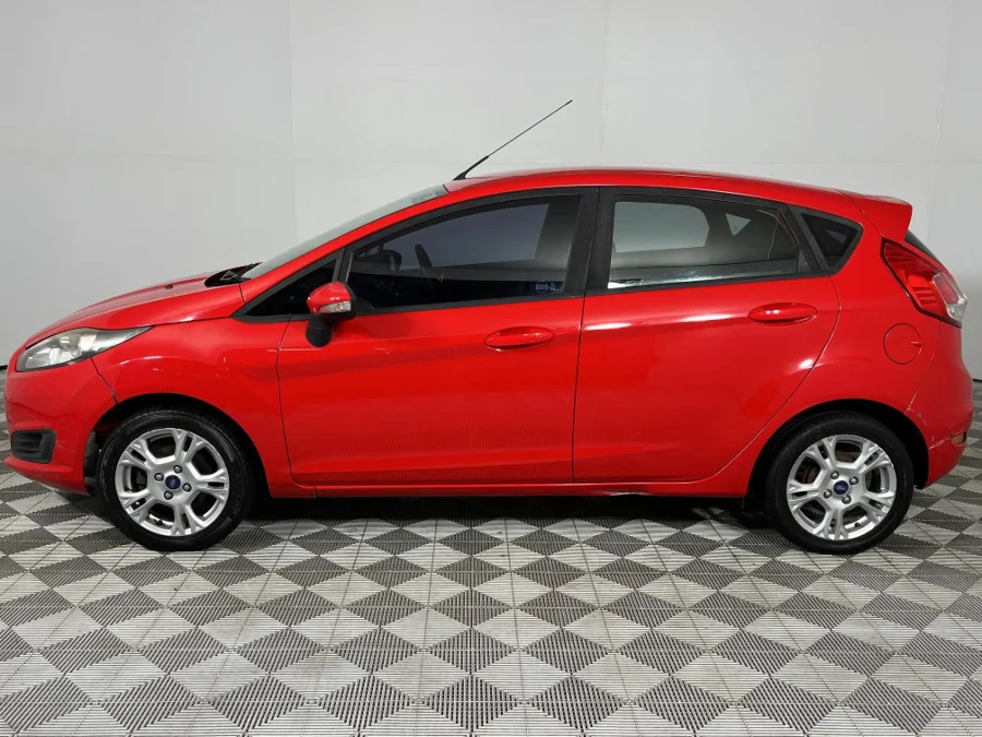 Used 2016 Ford Fiesta 5-door 1.0T Trend - WeBuyCars Richmond