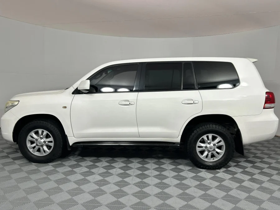 Used 2009 Toyota Land Cruiser 200 4.5D-4D VX - WeBuyCars Brackenfell Cape Town