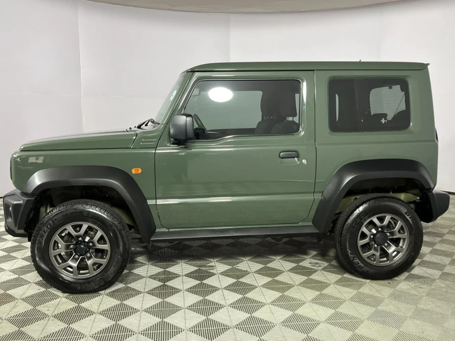 Used 2022 Suzuki Jimny 1.5 GL AllGrip 3-door manual - WeBuyCars Montana