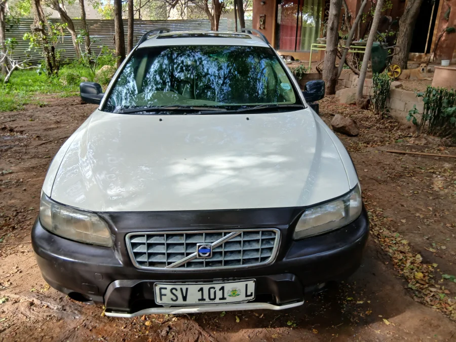 Used 2004 Volvo XC70 2.5T - Private Seller