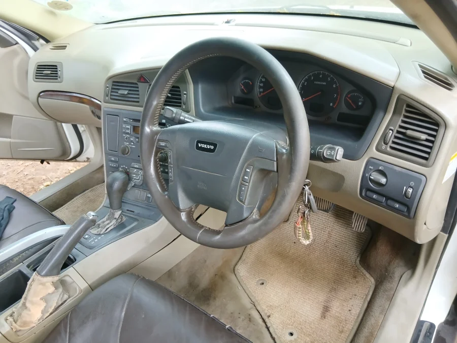 Used 2004 Volvo XC70 2.5T - Private Seller