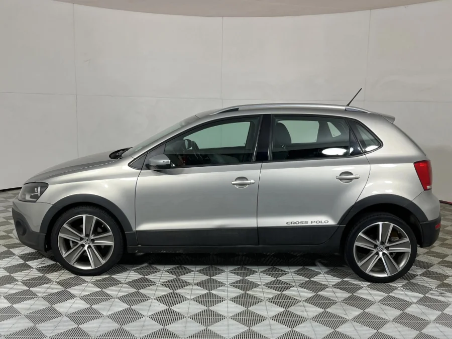 Used 2013 Volkswagen Cross Polo 1.6TDI Comfortline Urban Ice - WeBuyCars JHB South