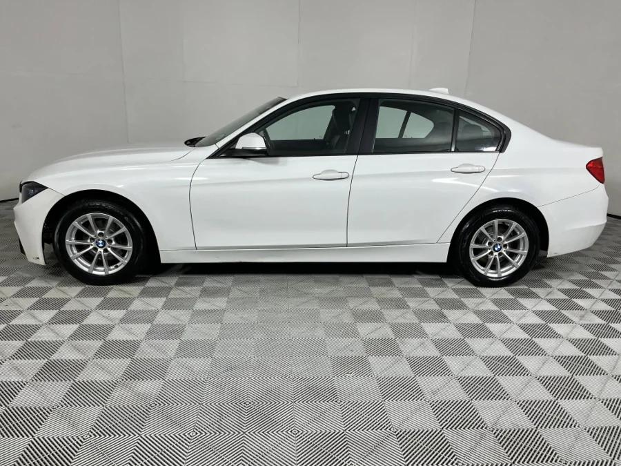 Used 2012 BMW 3 Series 320i - WeBuyCars Midstream