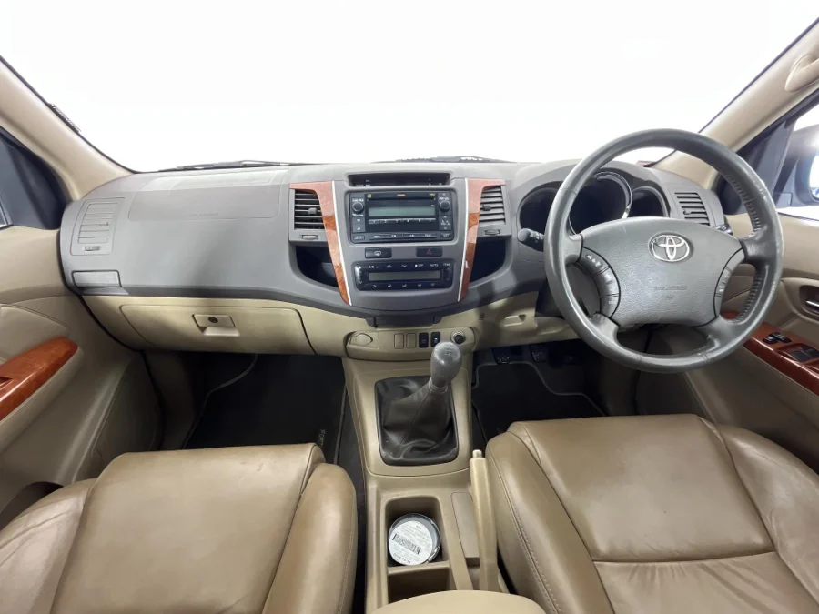 Used 2011 Toyota Fortuner 3.0D-4D - WeBuyCars  Witbank