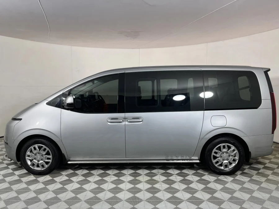Used 2022 Hyundai Staria 2.2D Executive 9-seater - WeBuyCars JHB South