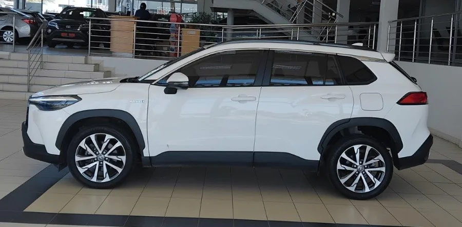 New 2023 Toyota Corolla Cross 1.8 Hybrid XR - Private Seller New 2023 Toyota Corolla Cross 1.8 Hybrid XR - Private Seller