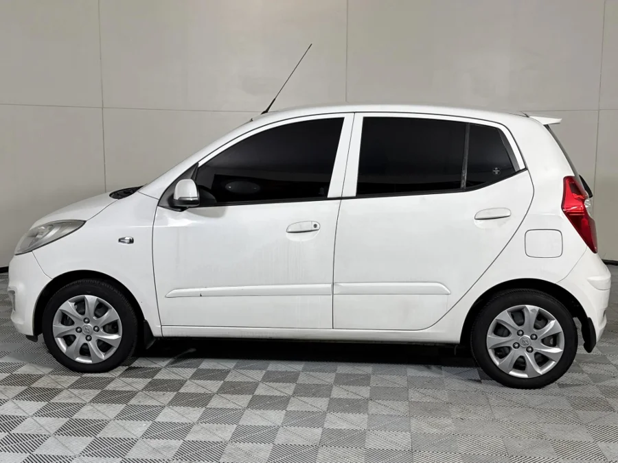 Used 2017 Hyundai i10 1.1 Motion - WeBuyCars Montana