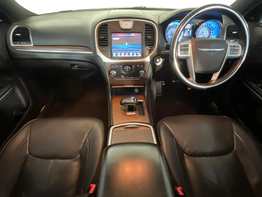 Used 2013 Chrysler 300C 3.6 Luxury Series - WeBuyCars Silverlakes