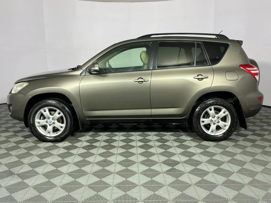 Used 2010 Toyota RAV4 2.0 VX auto - WeBuyCars Rustenburg