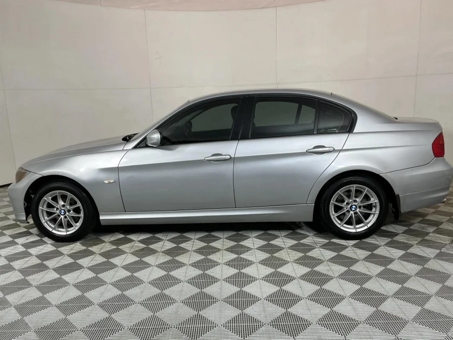 Used 2012 BMW 3 Series 320i auto - WeBuyCars JHB South