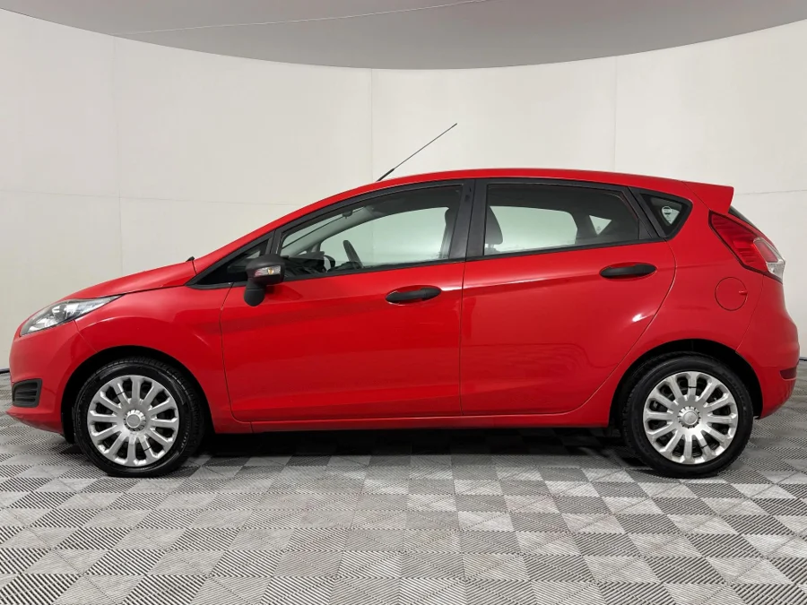 Used 2015 Ford Fiesta 5-door 1.4 Ambiente - WeBuyCars Vereeniging