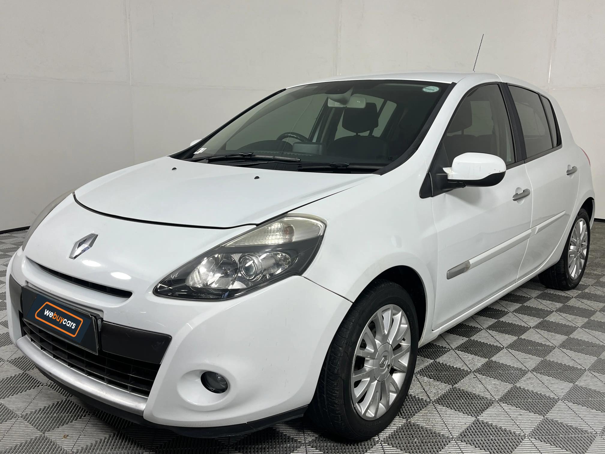 Used 2010 Renault Clio 1.6 Dynamique automatic