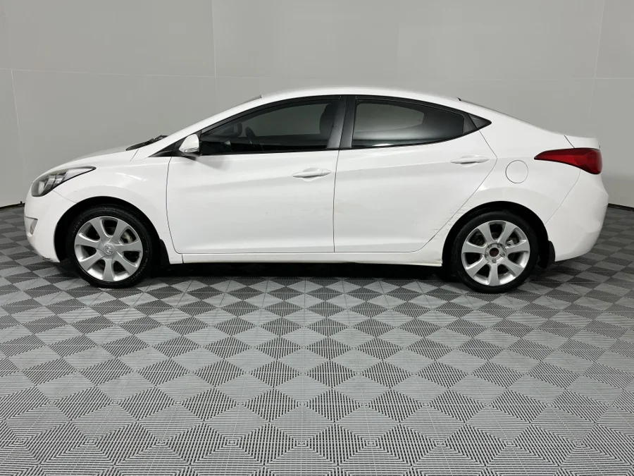 Used 2012 Hyundai Elantra 1.8 Executive auto - WeBuyCars Montana