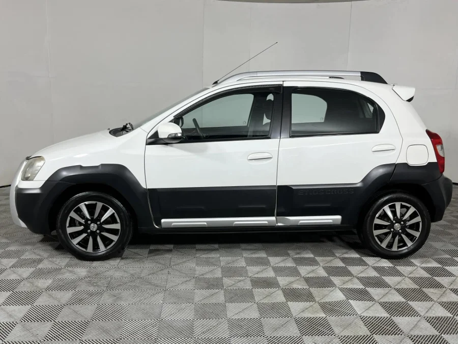 Used 2014 Toyota Etios Cross 1.5 Xs - WeBuyCars The Dome