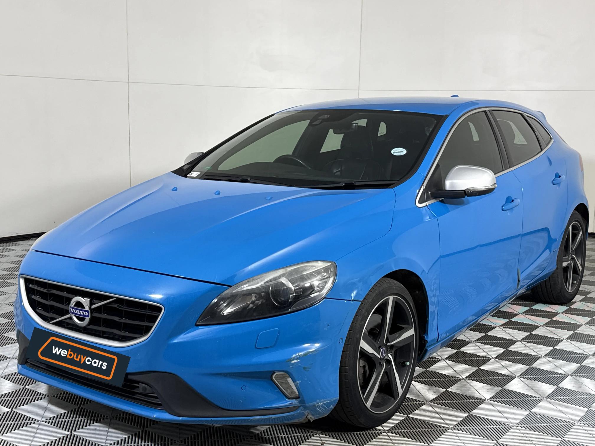 Used 2016 Volvo V40 T3 Momentum auto
