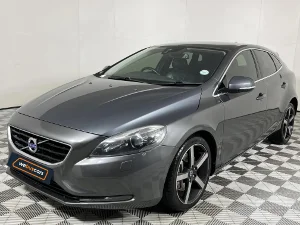 Used 2014 Volvo V40 Cross Country D3 Elite