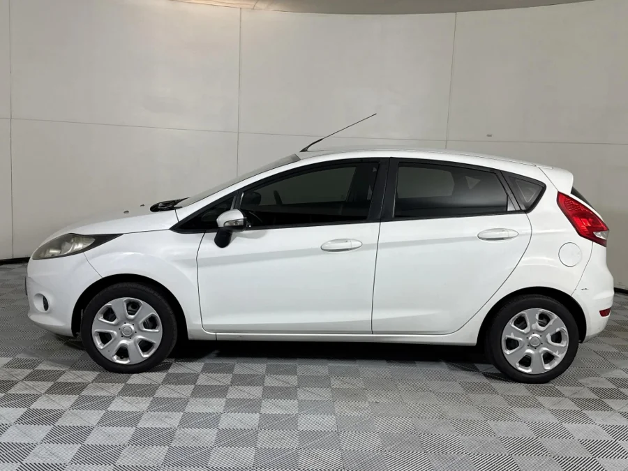 Used 2012 Ford Fiesta sedan 1.6 Trend auto - WeBuyCars Midstream