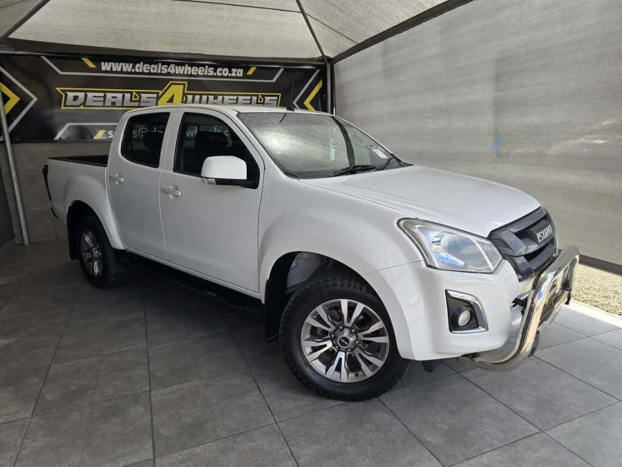 Used 2020 Isuzu D-Max 250 double cab LE auto - Deals 4 Wheels