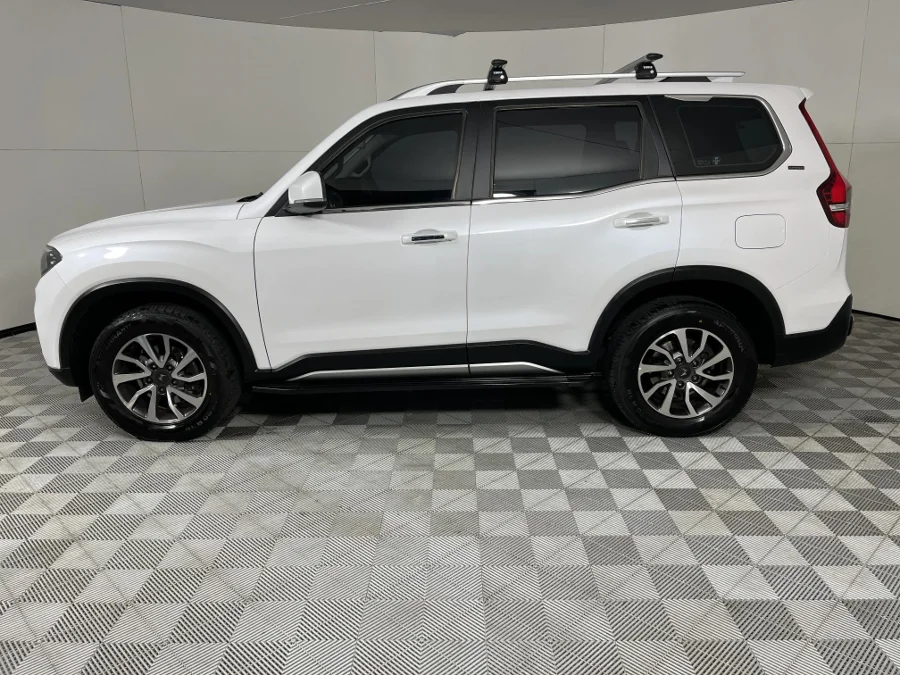 Used 2025 Mahindra Scorpio-N D AT 4WD Z8L 7S - WeBuycars East London